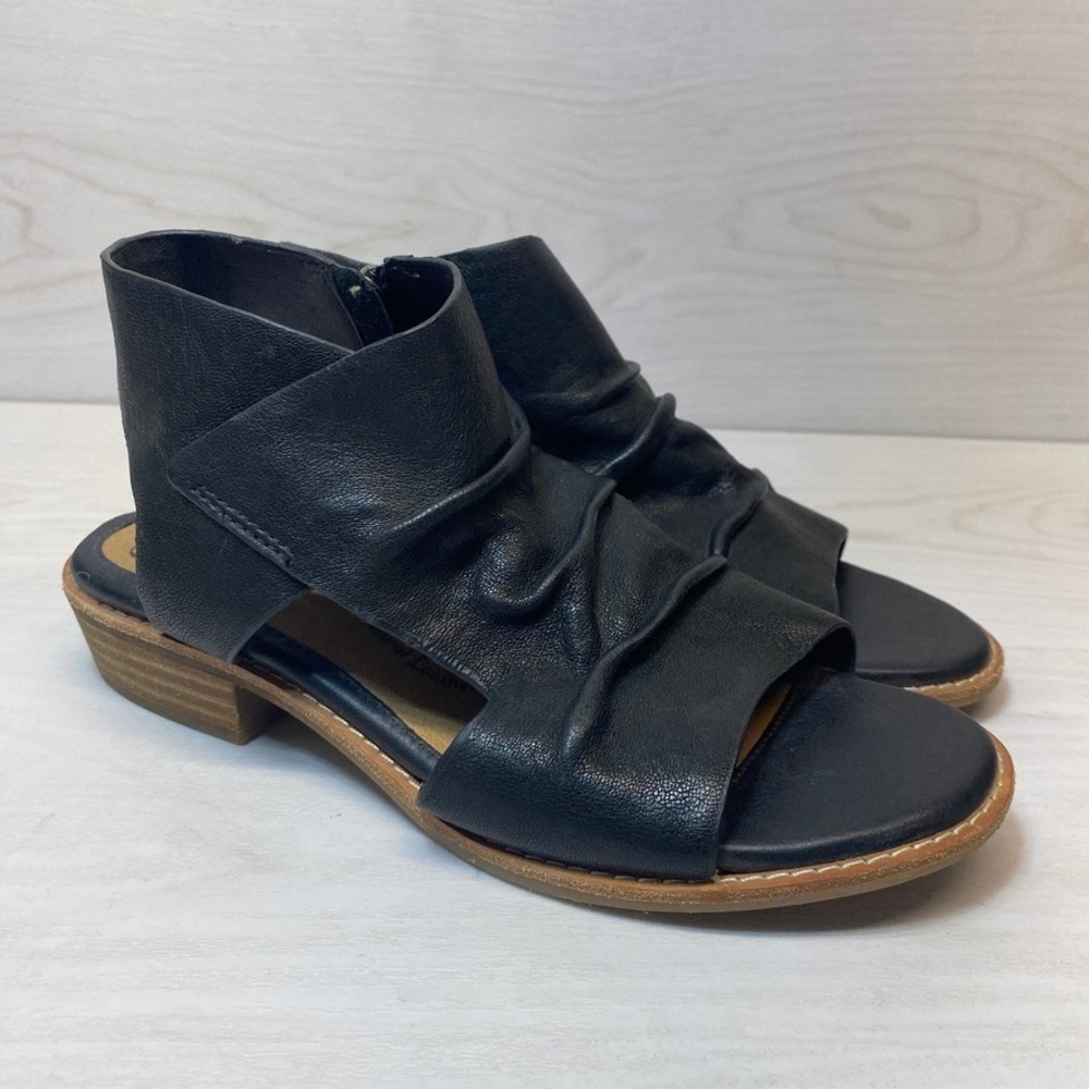 Sofft Womens 7.5 Kheli Sandals Ruched Leather Black Comfort Bootie